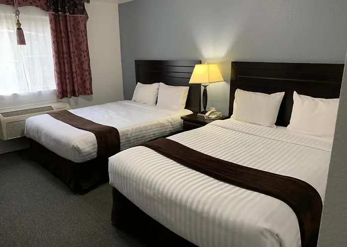 Lake Country Inn